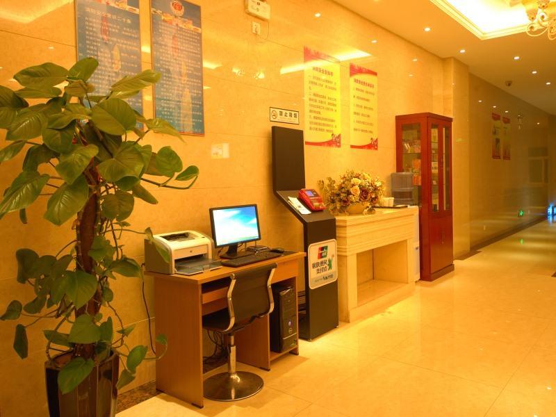 格林豪泰江苏省泰州市靖江市汽车站快捷酒店 外观 照片